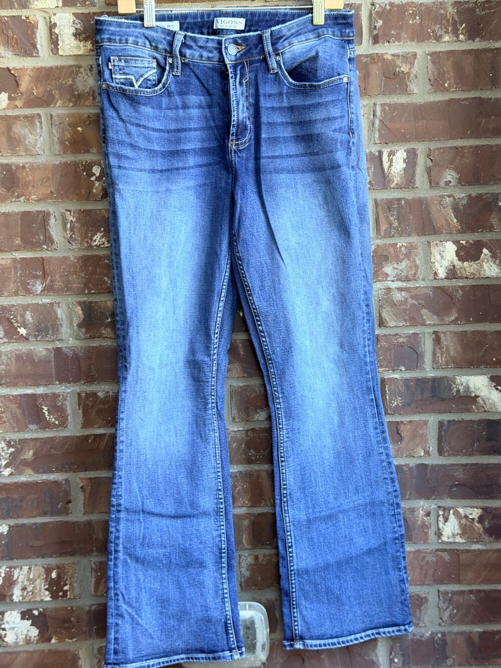 Vigoss Women's Boot Cut Jeans Size 12 Medium Wash Stretch Embroidered Pockets